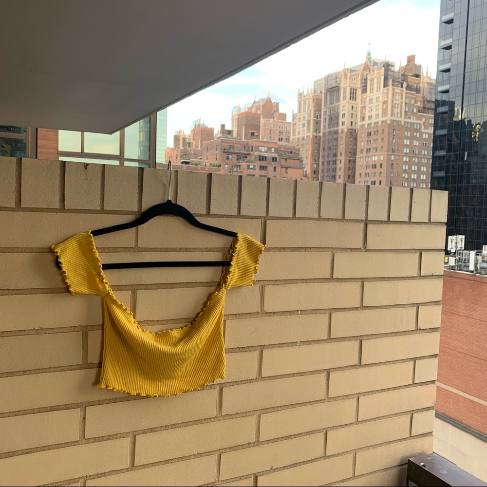 Crop Top 💛🌻